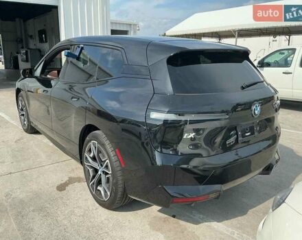 Чорний БМВ iX, об'ємом двигуна 0 л та пробігом 5 тис. км за 88990 $, фото 3 на Automoto.ua