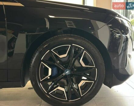 Черный БМВ iX, объемом двигателя 0 л и пробегом 10 тыс. км за 82080 $, фото 6 на Automoto.ua