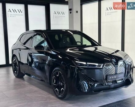 Черный БМВ iX, объемом двигателя 0 л и пробегом 10 тыс. км за 82080 $, фото 5 на Automoto.ua