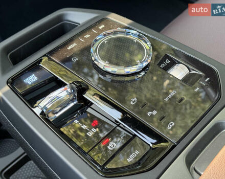 Черный БМВ iX, объемом двигателя 0 л и пробегом 1 тыс. км за 92000 $, фото 16 на Automoto.ua