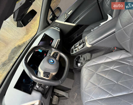 Чорний БМВ iX, об'ємом двигуна 0 л та пробігом 43 тис. км за 49500 $, фото 35 на Automoto.ua