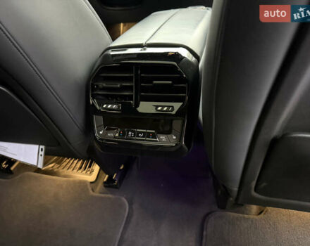 Чорний БМВ iX, об'ємом двигуна 0 л та пробігом 43 тис. км за 49500 $, фото 25 на Automoto.ua