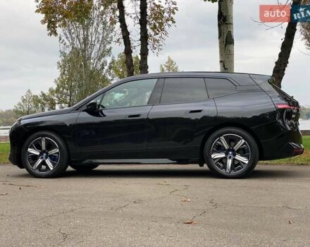 Чорний БМВ iX, об'ємом двигуна 0 л та пробігом 19 тис. км за 59999 $, фото 10 на Automoto.ua