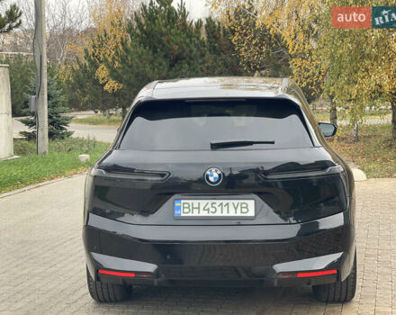 Черный БМВ iX, объемом двигателя 0 л и пробегом 1 тыс. км за 58000 $, фото 7 на Automoto.ua