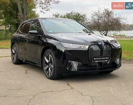 Чорний БМВ iX, об'ємом двигуна 0 л та пробігом 19 тис. км за 59999 $, фото 8 на Automoto.ua
