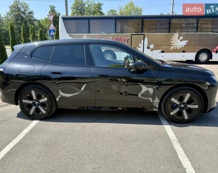 Чорний БМВ iX, об'ємом двигуна 0 л та пробігом 8 тис. км за 74500 $, фото 6 на Automoto.ua