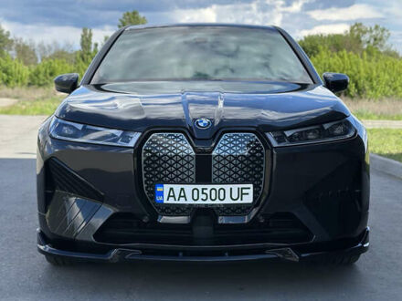 Черный БМВ iX, объемом двигателя 0 л и пробегом 54 тыс. км за 55000 $, фото 1 на Automoto.ua