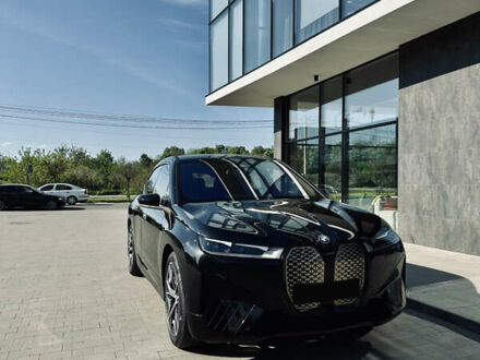 БМВ iX 2022 у Ужгороді на Automoto.ua Чорний БМВ iX, об'ємом двигуна 0 л та пробігом 10 тис. км за 73500 $, фото 1 на Automoto.ua
