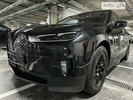 БМВ iX 2022 в Києві на Automoto.ua Чорний БМВ iX, объемом двигателя 0 л и пробегом 12 тыс. км за 74944 $, фото 1 на Automoto.ua