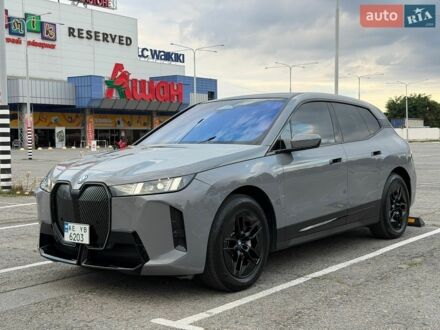 Чорний БМВ iX, об'ємом двигуна 0 л та пробігом 68 тис. км за 49999 $, фото 1 на Automoto.ua