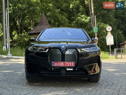БМВ iX 2022 у Чернівцях на Automoto.ua Чорний БМВ iX, об'ємом двигуна 0 л та пробігом 39 тис. км за 45990 $, фото 1 на Automoto.ua