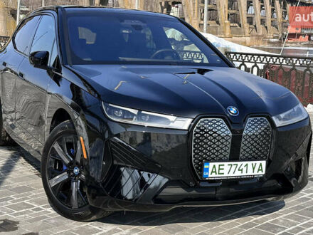 Черный БМВ iX, объемом двигателя 0 л и пробегом 1 тыс. км за 66900 $, фото 1 на Automoto.ua