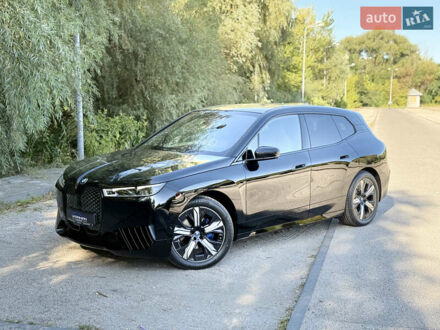 Черный БМВ iX, объемом двигателя 0 л и пробегом 1 тыс. км за 92000 $, фото 1 на Automoto.ua