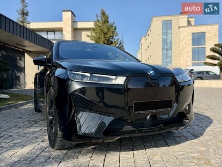 Черный БМВ iX, объемом двигателя 0 л и пробегом 22 тыс. км за 63500 $, фото 1 на Automoto.ua