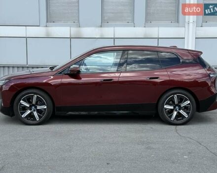 Красный БМВ iX, объемом двигателя 0 л и пробегом 35 тыс. км за 55000 $, фото 2 на Automoto.ua