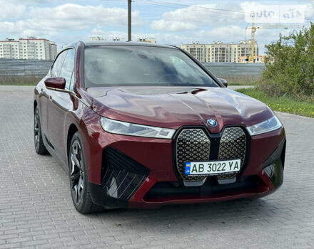 Червоний БМВ iX, об'ємом двигуна 0 л та пробігом 41 тис. км за 54900 $, фото 16 на Automoto.ua