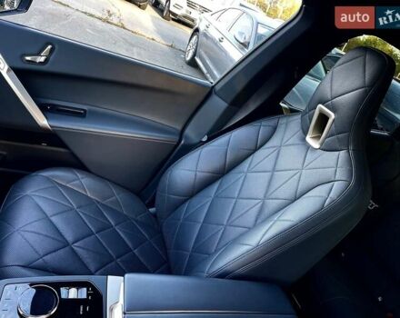 Красный БМВ iX, объемом двигателя 0 л и пробегом 38 тыс. км за 44999 $, фото 17 на Automoto.ua