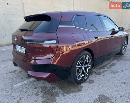 Красный БМВ iX, объемом двигателя 0 л и пробегом 43 тыс. км за 73999 $, фото 5 на Automoto.ua