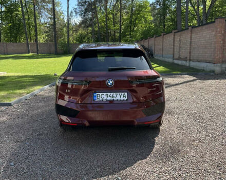 Красный БМВ iX, объемом двигателя 0 л и пробегом 103 тыс. км за 49900 $, фото 10 на Automoto.ua