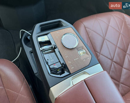 Красный БМВ iX, объемом двигателя 0 л и пробегом 43 тыс. км за 73999 $, фото 14 на Automoto.ua