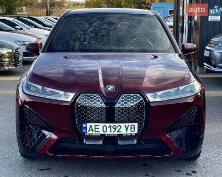 Красный БМВ iX, объемом двигателя 0 л и пробегом 38 тыс. км за 44999 $, фото 10 на Automoto.ua