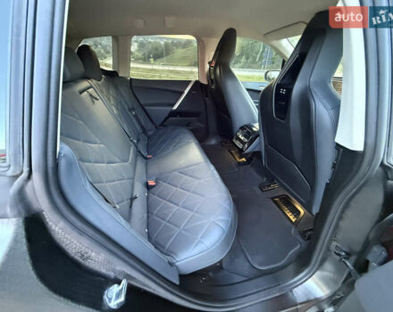 Красный БМВ iX, объемом двигателя 0 л и пробегом 130 тыс. км за 53900 $, фото 25 на Automoto.ua