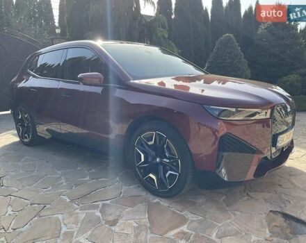 Красный БМВ iX, объемом двигателя 0 л и пробегом 21 тыс. км за 69999 $, фото 2 на Automoto.ua