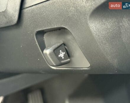 Красный БМВ iX, объемом двигателя 0 л и пробегом 130 тыс. км за 53900 $, фото 37 на Automoto.ua