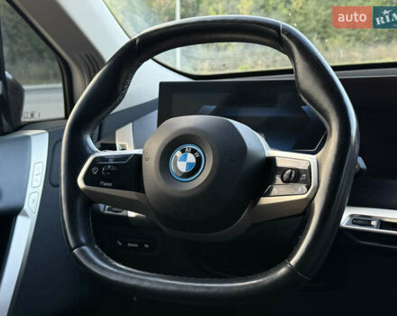 Красный БМВ iX, объемом двигателя 0 л и пробегом 130 тыс. км за 53900 $, фото 36 на Automoto.ua