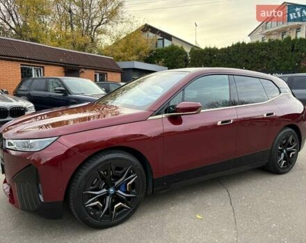 Красный БМВ iX, объемом двигателя 0 л и пробегом 19 тыс. км за 73300 $, фото 1 на Automoto.ua
