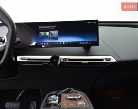 Червоний БМВ iX, об'ємом двигуна 0 л та пробігом 2 тис. км за 80001 $, фото 6 на Automoto.ua