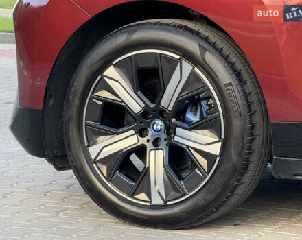 Красный БМВ iX, объемом двигателя 0 л и пробегом 130 тыс. км за 53900 $, фото 12 на Automoto.ua