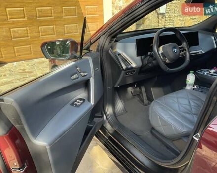 Красный БМВ iX, объемом двигателя 0 л и пробегом 21 тыс. км за 69999 $, фото 13 на Automoto.ua