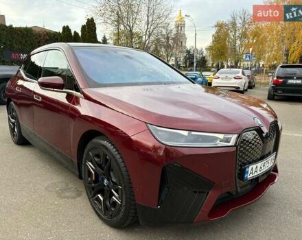 Красный БМВ iX, объемом двигателя 0 л и пробегом 19 тыс. км за 73300 $, фото 2 на Automoto.ua