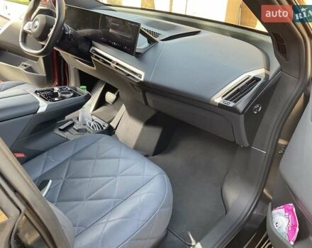 Красный БМВ iX, объемом двигателя 0 л и пробегом 21 тыс. км за 69999 $, фото 30 на Automoto.ua
