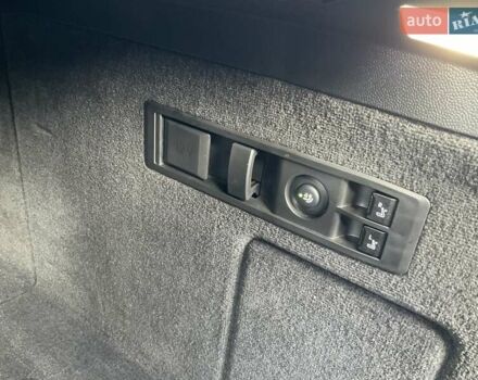 Красный БМВ iX, объемом двигателя 0 л и пробегом 21 тыс. км за 69999 $, фото 26 на Automoto.ua