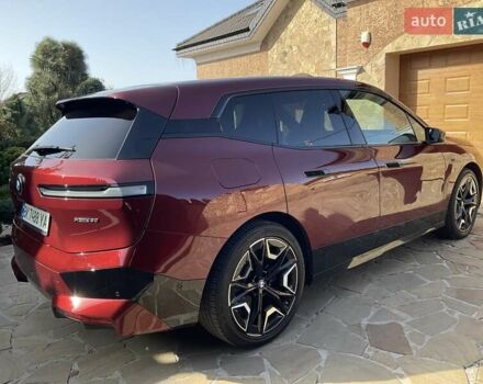 Красный БМВ iX, объемом двигателя 0 л и пробегом 21 тыс. км за 69999 $, фото 4 на Automoto.ua
