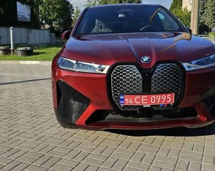 Красный БМВ iX, объемом двигателя 0 л и пробегом 67 тыс. км за 45999 $, фото 7 на Automoto.ua