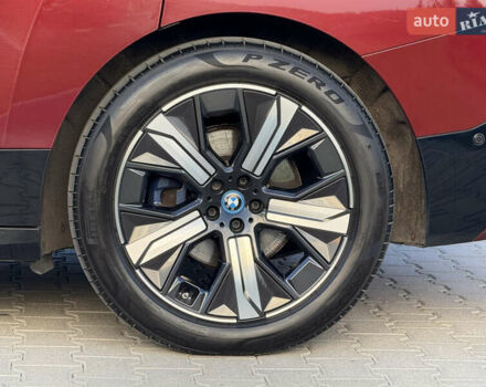 Красный БМВ iX, объемом двигателя 0 л и пробегом 130 тыс. км за 53900 $, фото 13 на Automoto.ua