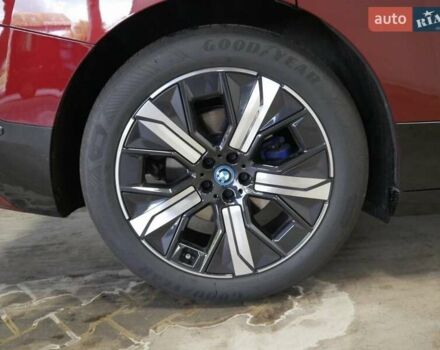 Красный БМВ iX, объемом двигателя 0 л и пробегом 8 тыс. км за 73000 $, фото 9 на Automoto.ua