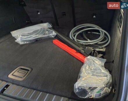 Красный БМВ iX, объемом двигателя 0 л и пробегом 8 тыс. км за 73000 $, фото 12 на Automoto.ua