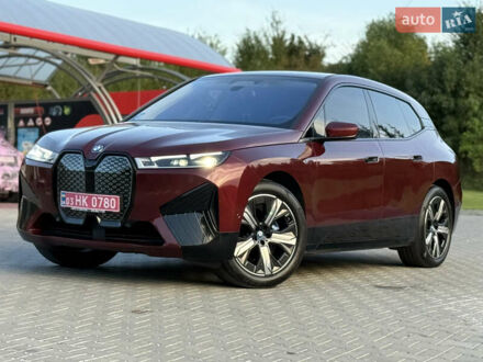 Красный БМВ iX, объемом двигателя 0 л и пробегом 130 тыс. км за 54900 $, фото 1 на Automoto.ua