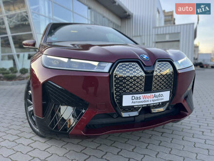 БМВ iX 2023 в Хмельницком на Automoto.ua Красный БМВ iX, объемом двигателя 0 л и пробегом 15 тыс. км за 53900 $, фото 1 на Automoto.ua