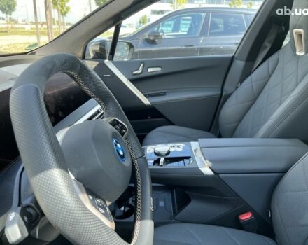 БМВ iX, объемом двигателя 0 л и пробегом 2 тыс. км за 118353 $, фото 6 на Automoto.ua