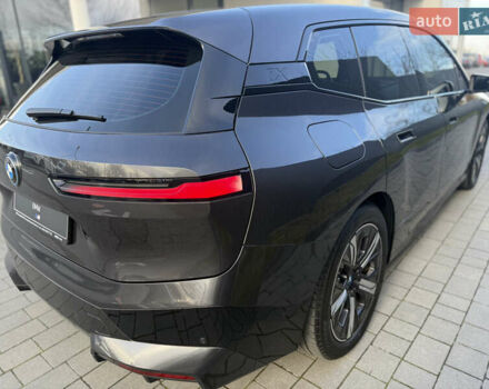 Серый БМВ iX, объемом двигателя 0 л и пробегом 79 тыс. км за 43950 $, фото 28 на Automoto.ua