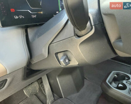 Серый БМВ iX, объемом двигателя 0 л и пробегом 79 тыс. км за 43950 $, фото 93 на Automoto.ua