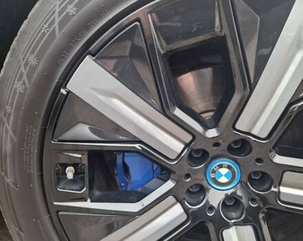 Серый БМВ iX, объемом двигателя 0 л и пробегом 30 тыс. км за 51700 $, фото 7 на Automoto.ua