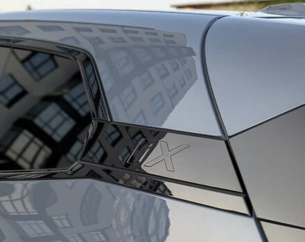 Серый БМВ iX, объемом двигателя 0 л и пробегом 47 тыс. км за 58500 $, фото 9 на Automoto.ua