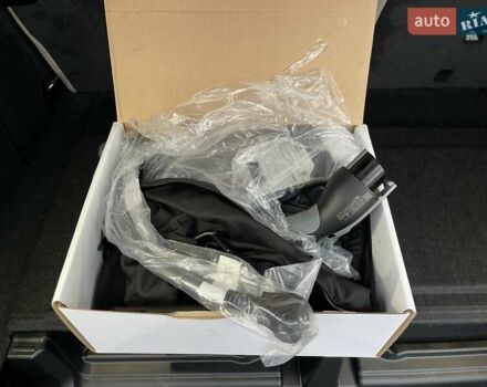 Серый БМВ iX, объемом двигателя 0 л и пробегом 53 тыс. км за 58800 $, фото 11 на Automoto.ua