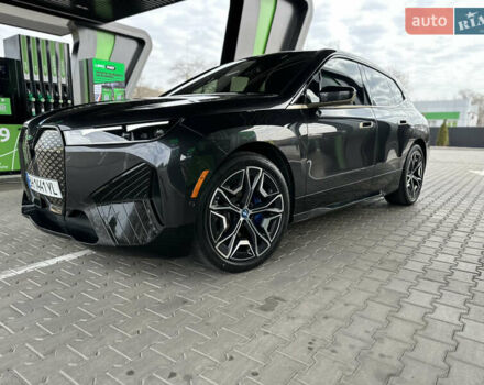 Серый БМВ iX, объемом двигателя 0 л и пробегом 38 тыс. км за 62500 $, фото 12 на Automoto.ua
